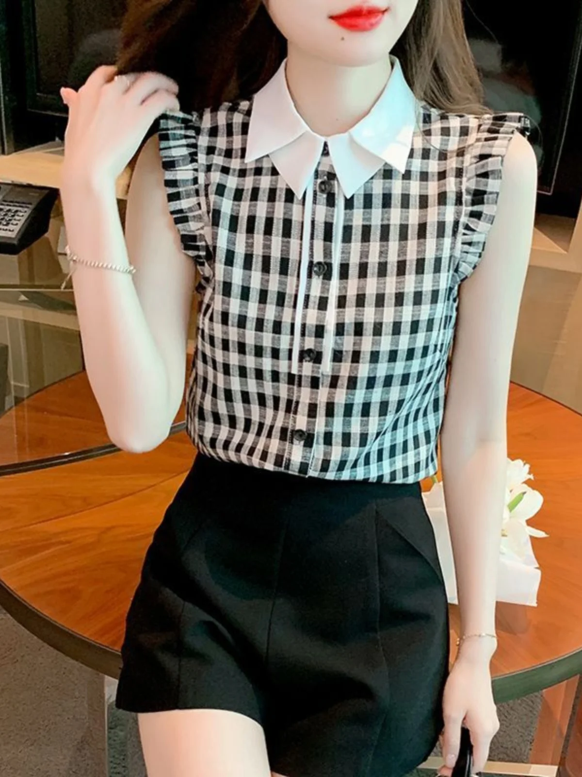 nouvelle-chemise-a-carreaux-pour-femme-2024-design-estival-sensationnel-effet-amincissant-pour-la-taille-sans-poche-style-coreen-avec-mouchoir-integre