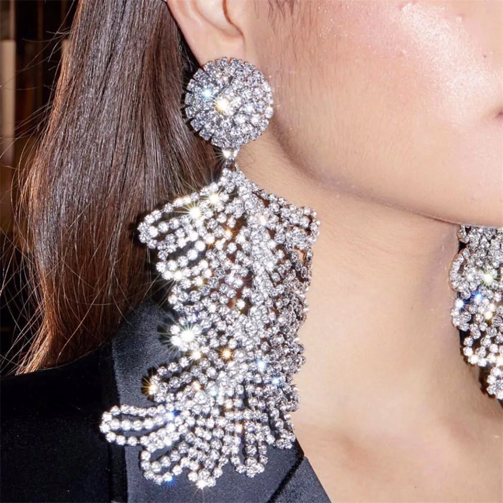 

Luxury Shiny Rhinestone Feather Dangle Earrings for Women Fashion Leaves Long Eardrop Jewelry Exaggerated Statement Accessories
