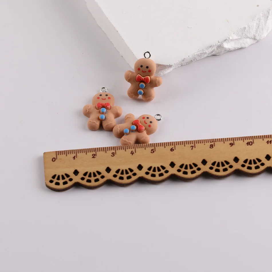 30PCS Cute Resin Gingerbread Man Christmas Charms Pendant For Earrings Necklaces Jewelry Making Accessories