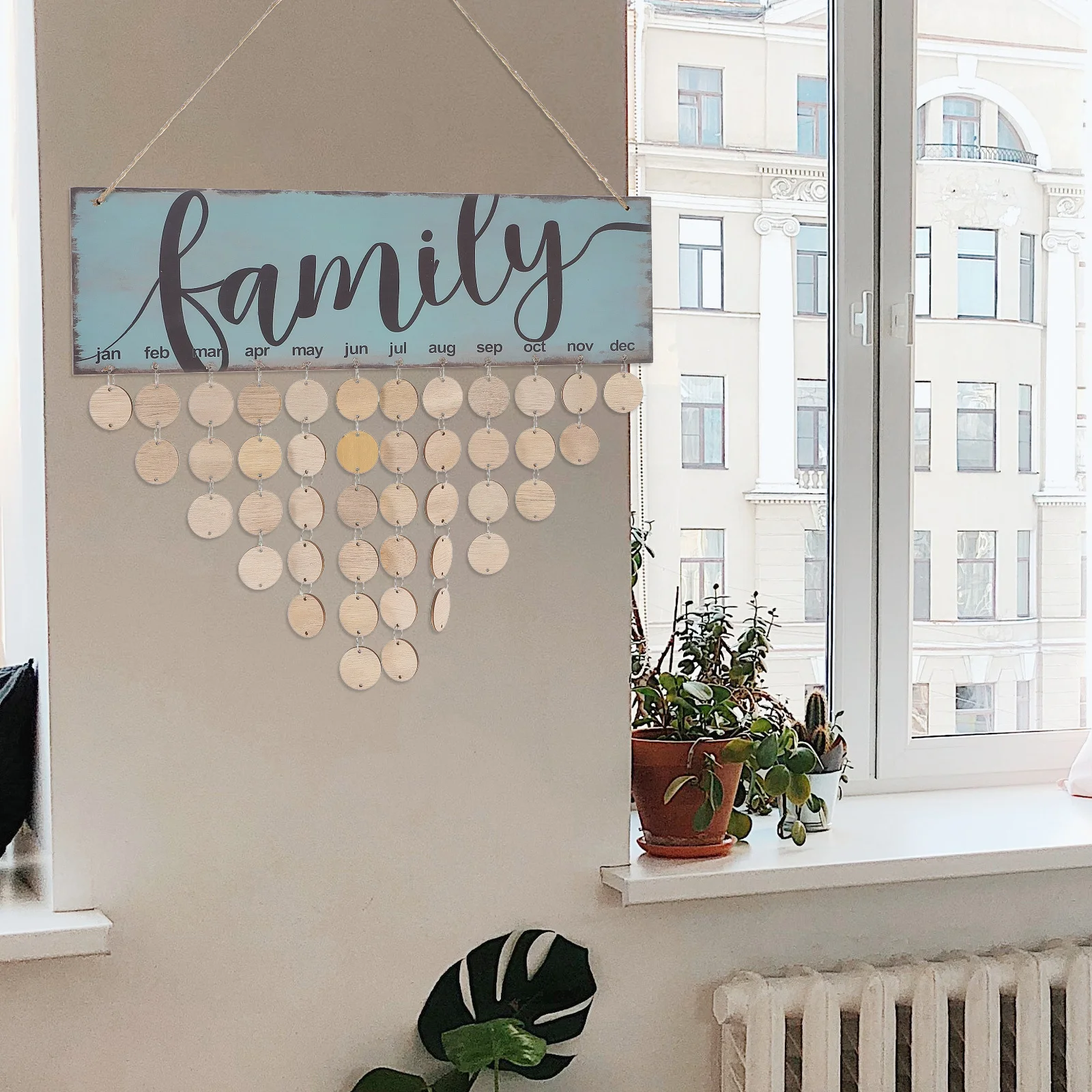 

Деревянное семейное напоминание о дне рождения, красочный календарь, табличка, 1 доска, 1 веревка, 50 дисков, настенный декор, домашний календарь, напоминание о день рождения