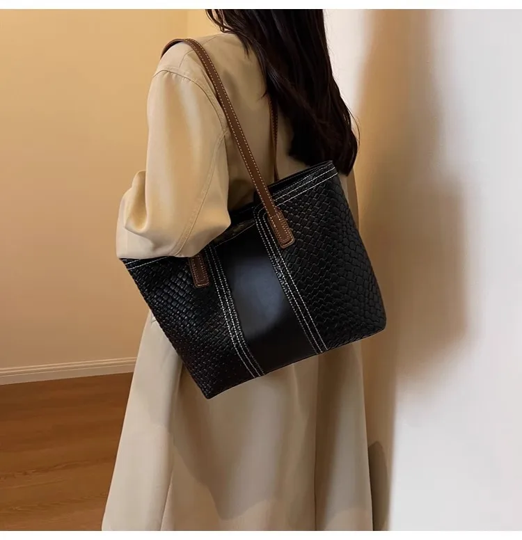 

New Solid Color Shoulderbag Simple Large Capacity Commuter Tote Bag for Women Personalized One Shoulder Underarm Handag