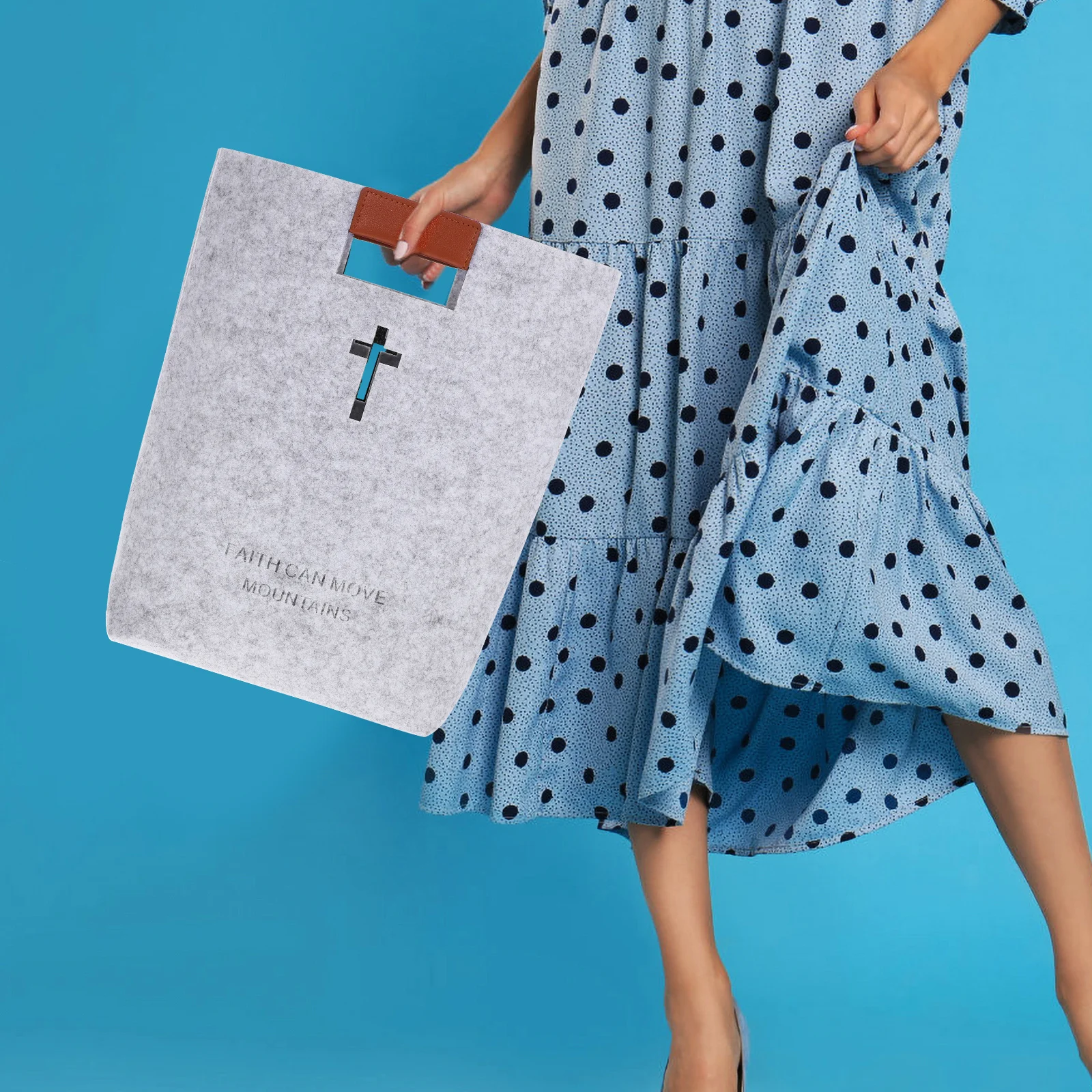 

Felt Bible Bag Large Capacity Tote for Women Soft Surface Cross Design Strong Load Bearing Bible Carrying Case Church Study