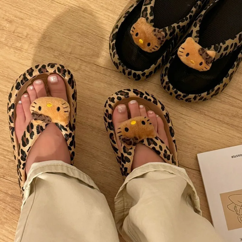 sanrios Hello Kittys Y2K Spicy Girl Style New Soft Sole Leopard Print Flip Flops Stepping Stool Feel Slippers Casual Beach Shoes