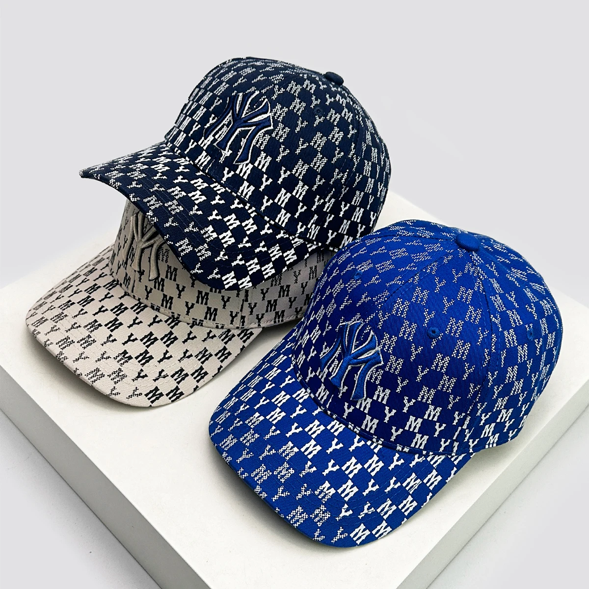 

New Unisex Embroidered Letters Gradient Baseball Hats Personal Breathable Hardtop Sunshade Peaked Caps Versatile Street Fashion