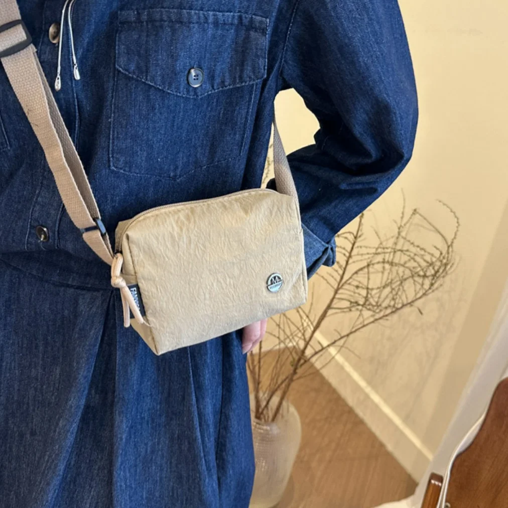 Leichte Damen-Umhängetasche für Pendler, einfache, einfarbige Sport-Hüfttasche, lässige Brusttasche für den täglichen Gebrauch und die Arbeit – Detail 7