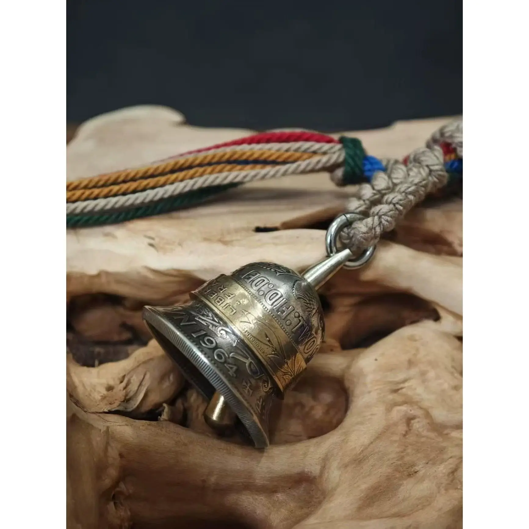 اثنين من اللفات ونصف كرونا جرس المرقعة خمر سيارة قلادة المفاتيح حقيبة سحر حقيبة الديكور #4