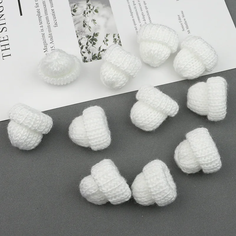10 Stück Mini Strickmützen Brosche Pins Abzeichen DIY Nähen Bastelmaterialien Bastelbedarf Kinder Kopfbedeckung Puppenkleidung Zubehör – Detail 9