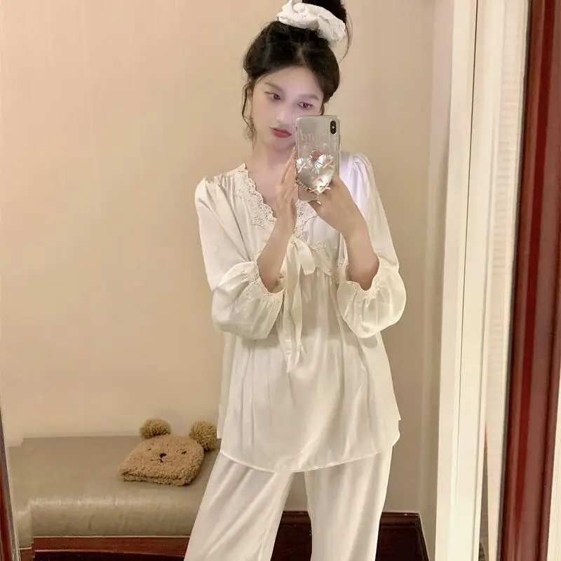 

Женская одежда, пижамы из ледяного шелка, весенне-осенние сезоны, корейская версия, милые кружевные брюки с v-образным вырезом и длинными рукавами, домашняя одежда