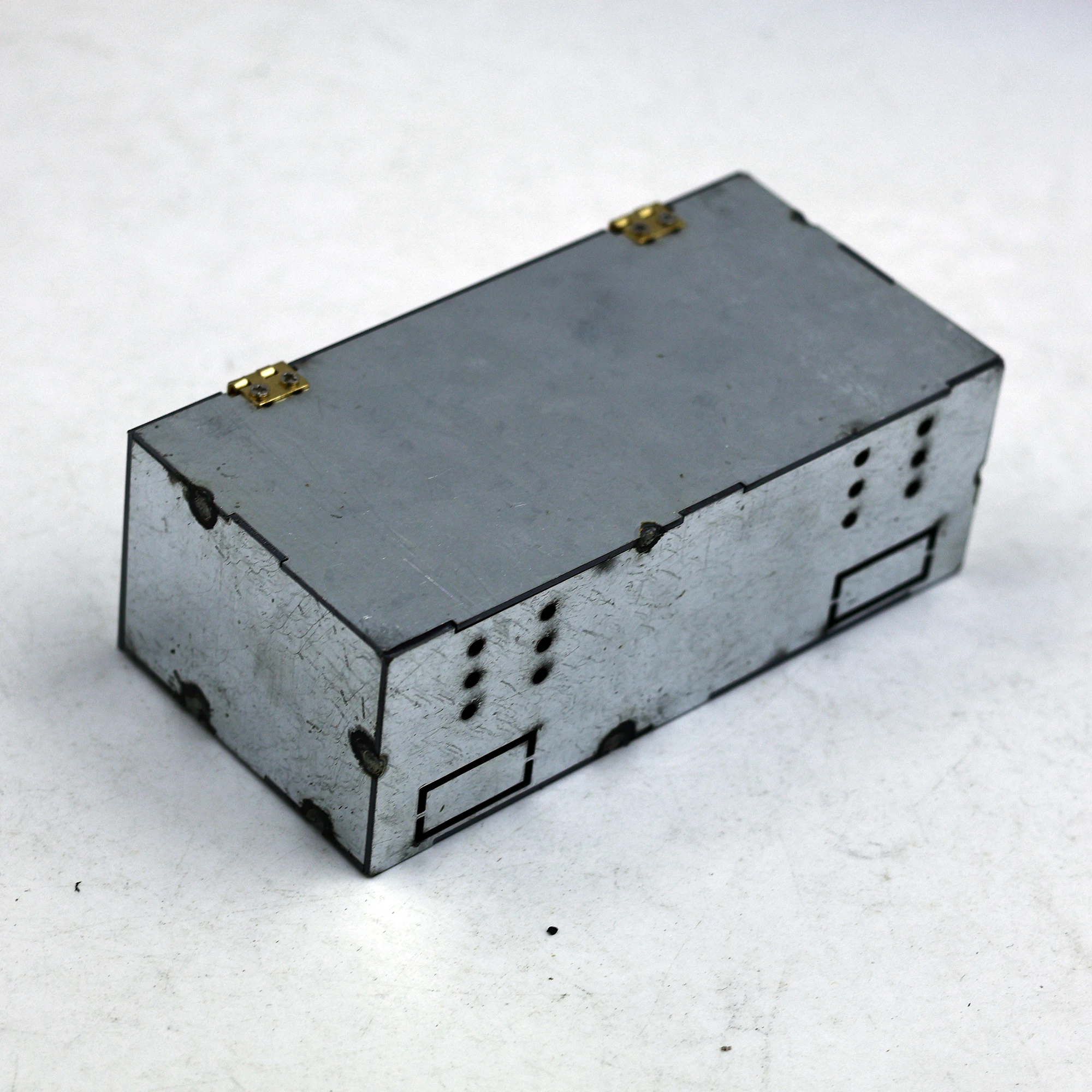 VCRC Ganzmetall-Werkzeugkasten, Ausrüstungsbox für 1/14 Tamiya RC Truck SCANIA 770S VOLVO 750 Mercedes-Benz ACTROS 3363 MAN Spielzeug-Autoteil