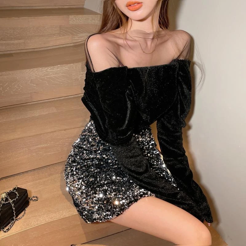 

Sexy One-Shoulder Mesh Top Shirt Outfit Sparkling High-Waist Skirt Two-Piece Set Women's Fashion Spring Collection