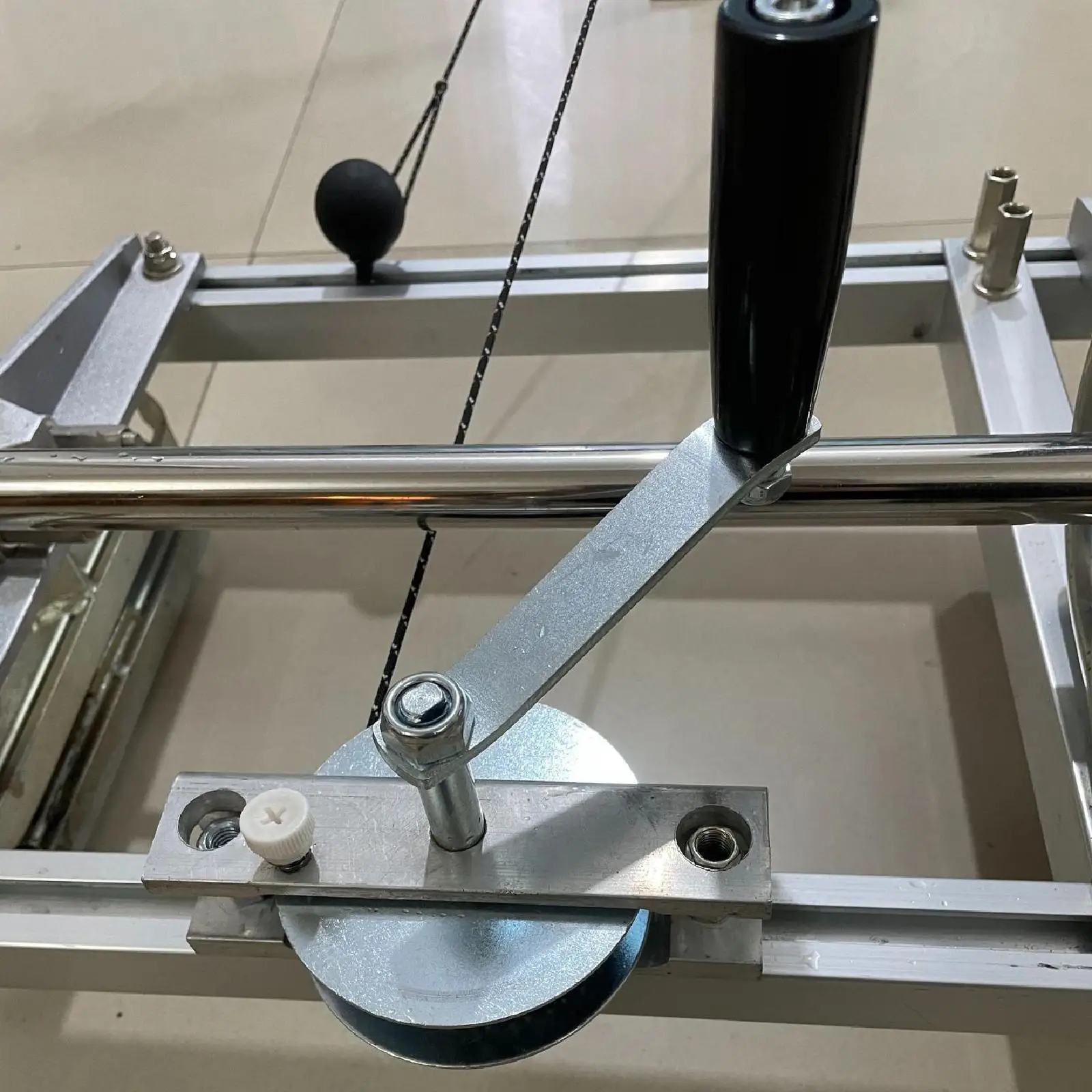 製材所用ウィンチシステムチェーンソーミリングキット、効率的な木材切断のための耐久性のある金属アルミニウム製アクセサリー