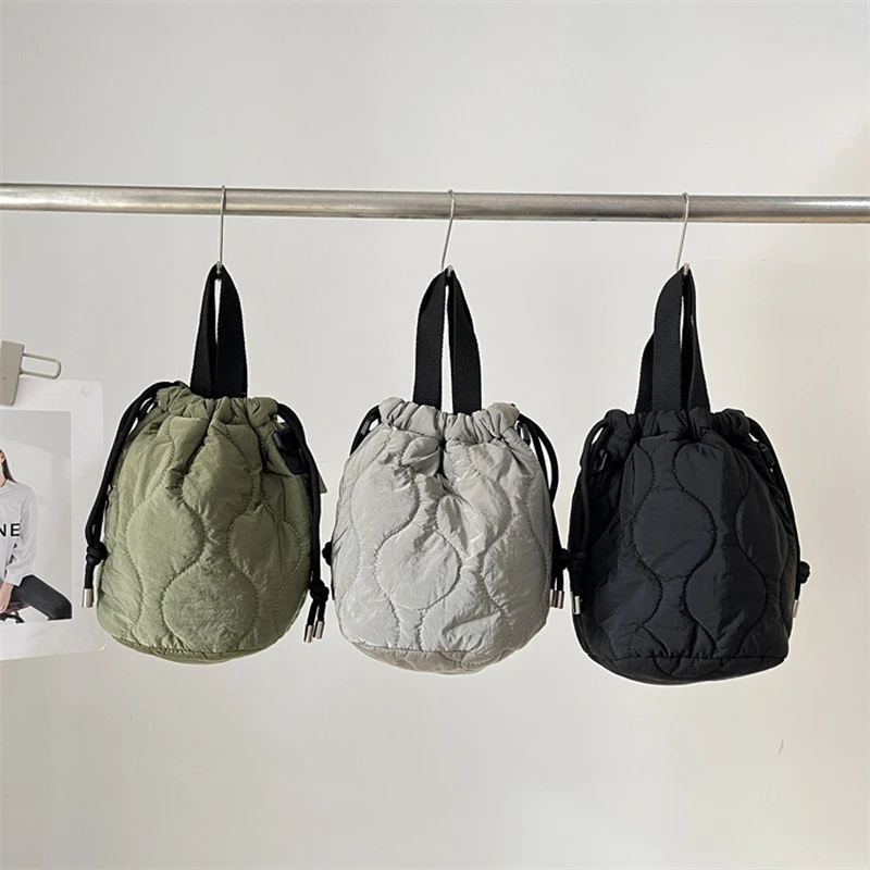 

Lightweight Nylon Embroidered Thread Large Capacity Purses and Handbags Fabric Casual Barrel-shaped Bucket Women Handbags