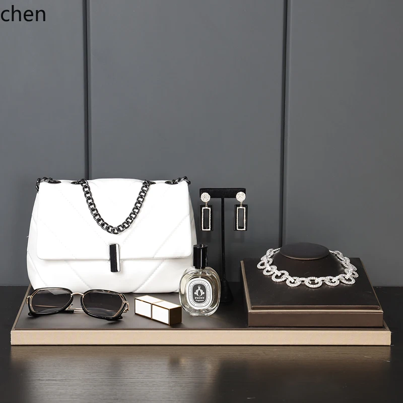 

HXL model room cloakroom combination set, soft bag necklace table decoration display plate ornament