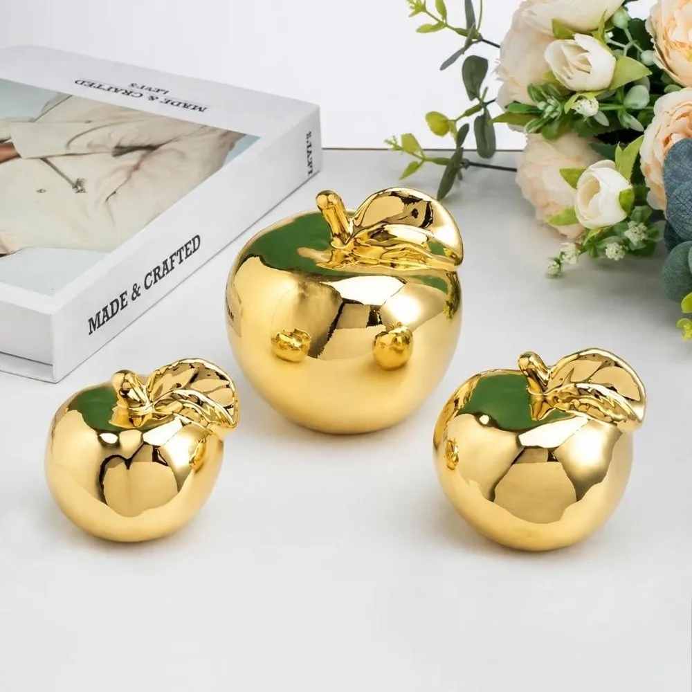 Creative 3 Sizes Ceramic Apple Figurines Gold Plated European Style Apple Ornaments Fruit Decoration Ornaments Home Office
