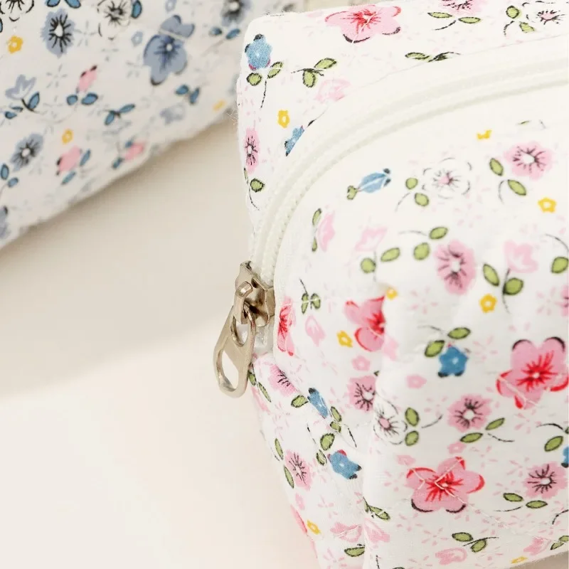 1 Piece Aesthetic Retro Floral Pencil Pouch 2024 New Chic Flower Pencil Case Large Capacity Stationery Organizer School Supplies