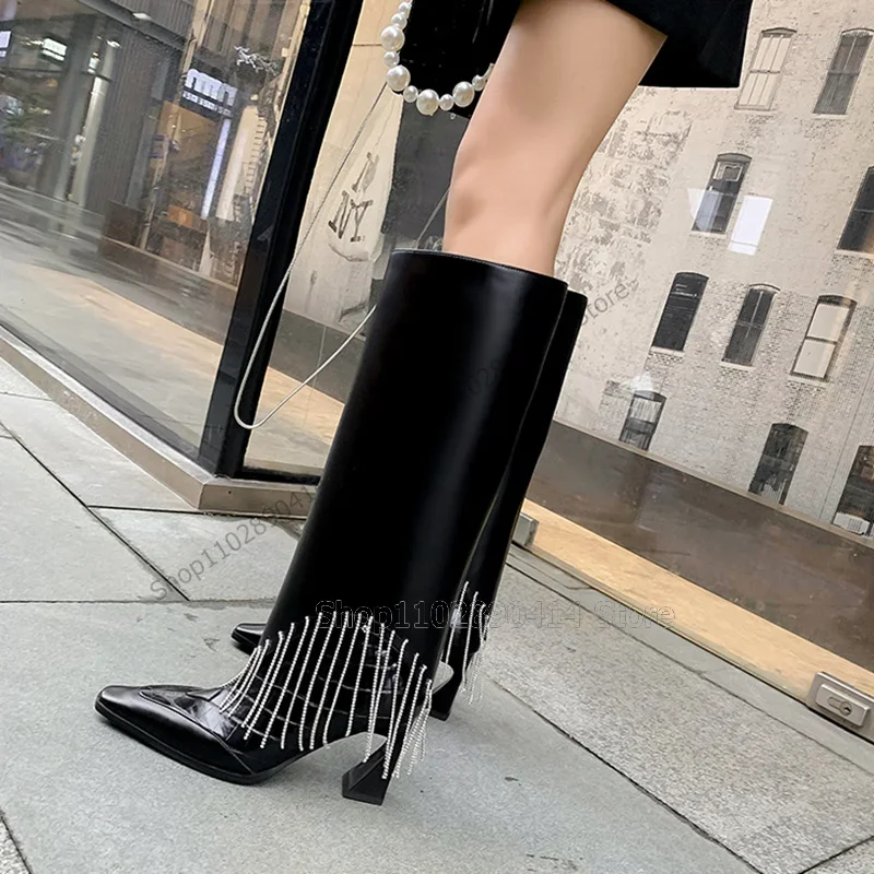 حذاء أسود مطبوع عليه جلد التمساح بشراشيب كريستالي بمقدمة مدببة حذاء سهل الارتداء حذاء نسائي بتصميم غريب بكعب مدرج 2023 Zapatos Para Mujere