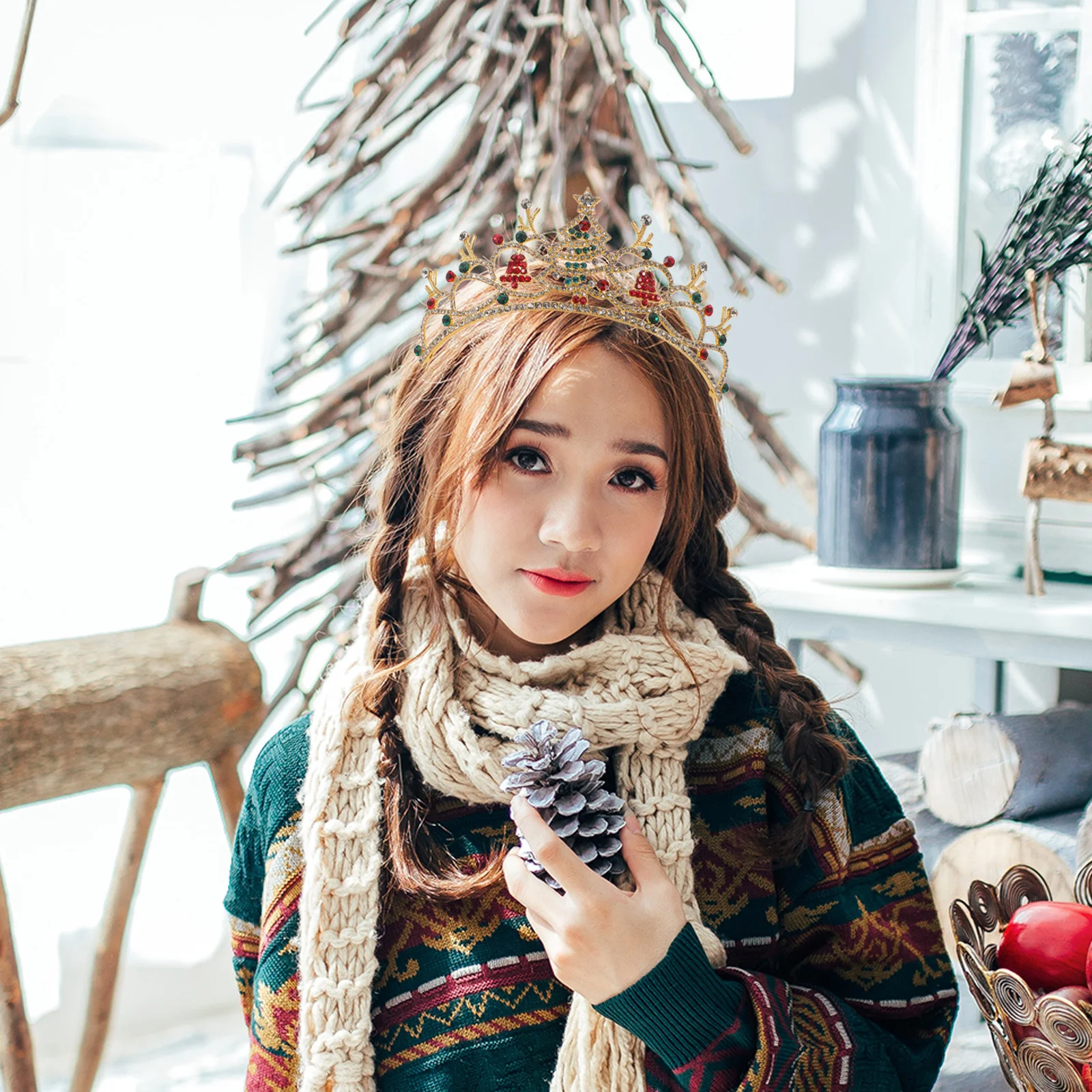 

Glittering Christmas Tiara Rhinestone Crown Jeweled Headband for Holiday Festival Party Women Xmas Costume Bling Sparkly