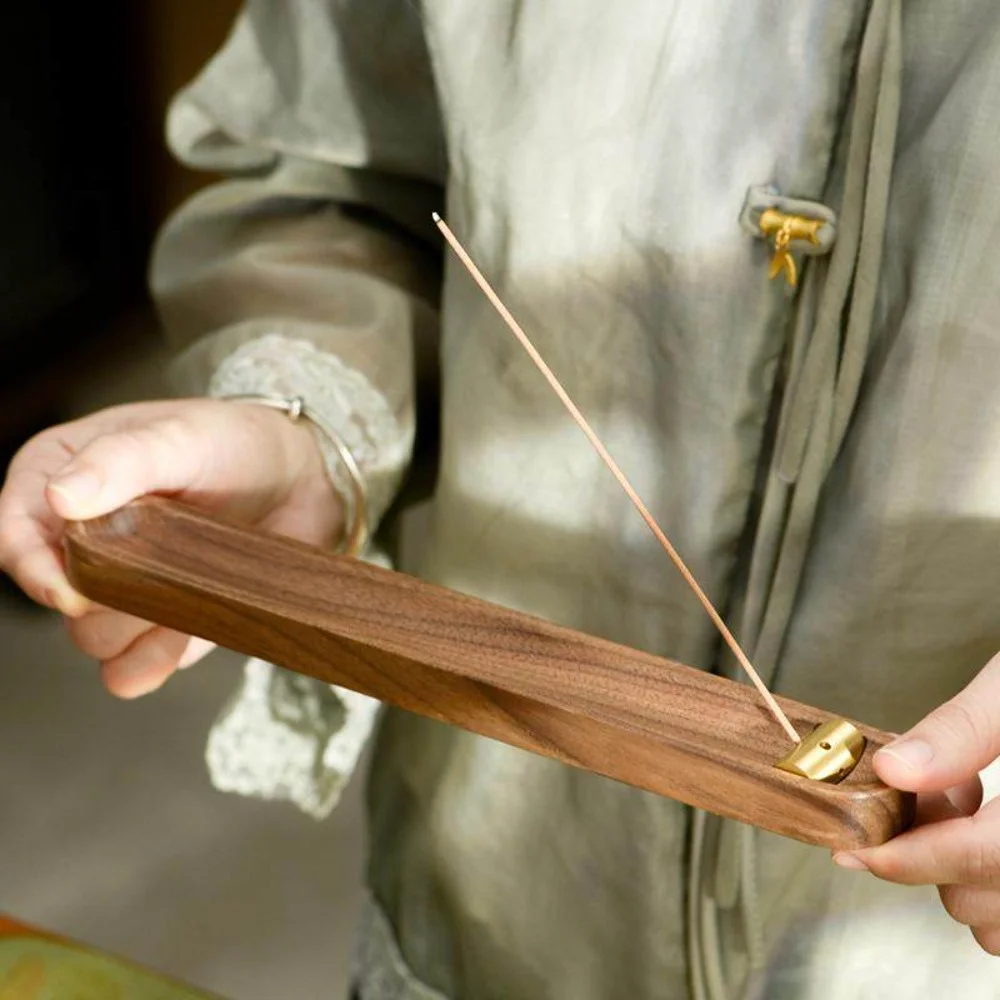 Räucherstäbchenhalter aus schwarzem Walnussholz, verstellbarer Räucherstäbchenhalter mit Messingeinsatz für Räucherstäbchen verschiedener Größen, Meditation, Heimdekoration