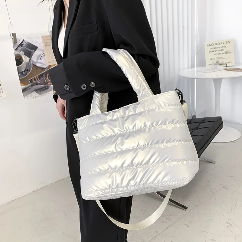 Sac à main brillant en duvet pour femme, sac à main avec veste rembourrée en coton, espace mobile, articles bon marché, Noël, hiver, 2023