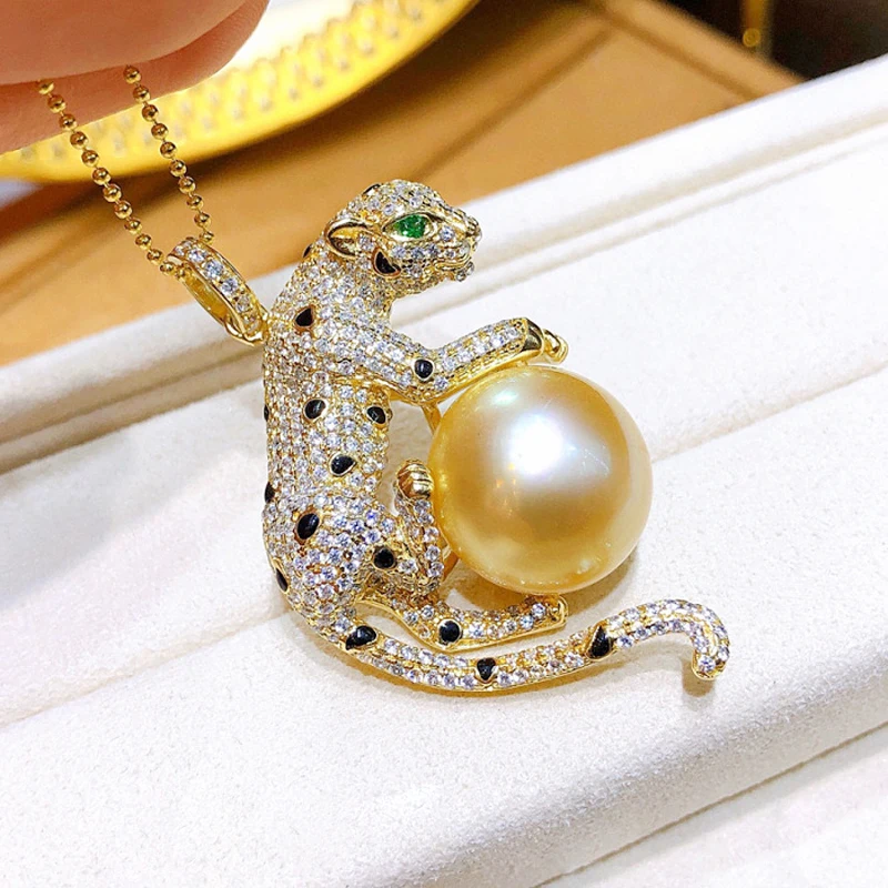 

MeiBaPJ Luxurious Golden Freshwater Pearl Fashion Leopard Pendant Necklace 925 Sterling Silver Fine Wedding Jewelry for Women