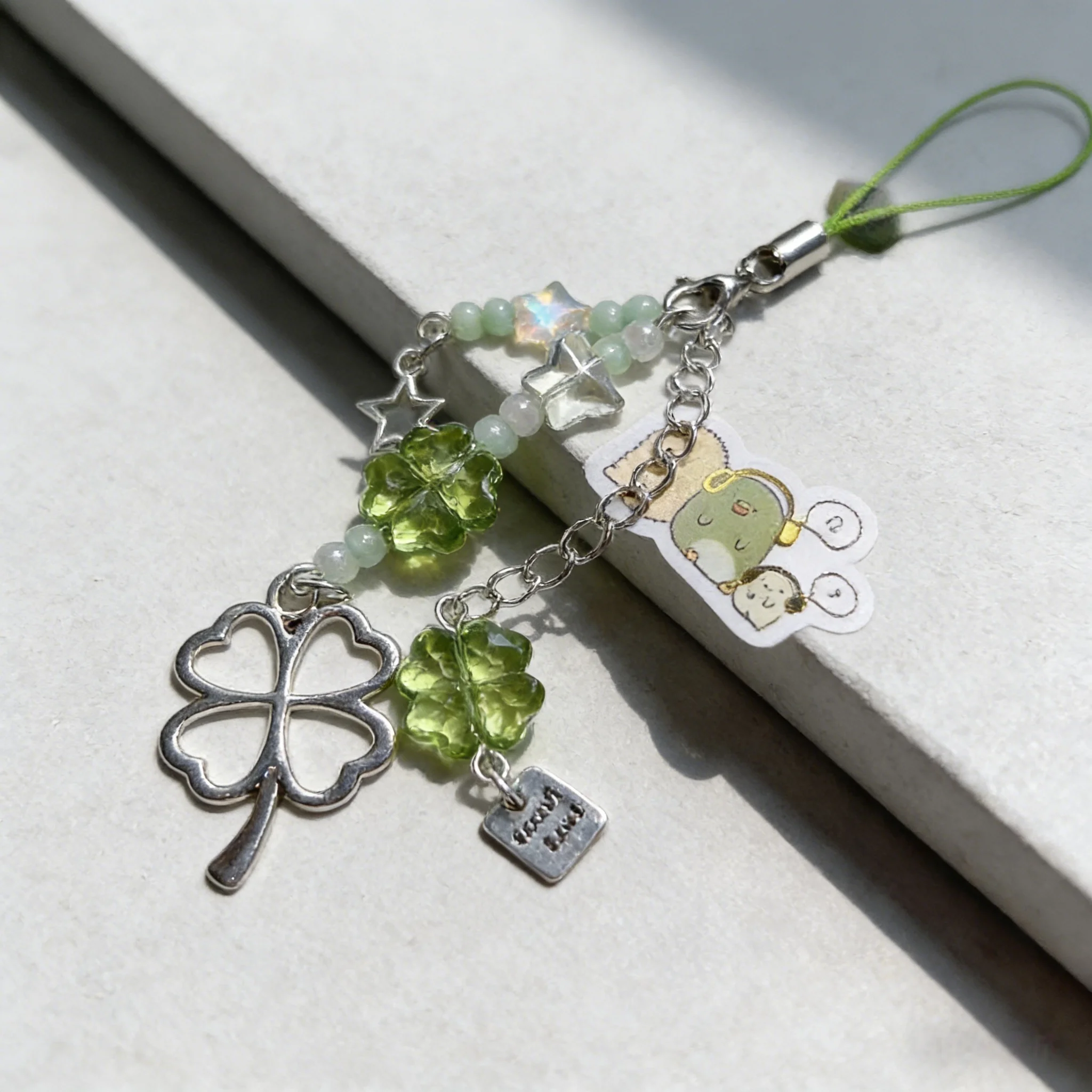 

Fresh Green Four Leaf Clover Phone Charm, Cute Frog Tag Beaded Pendant, Lucky Anti-lost Strap for Phone & Bag