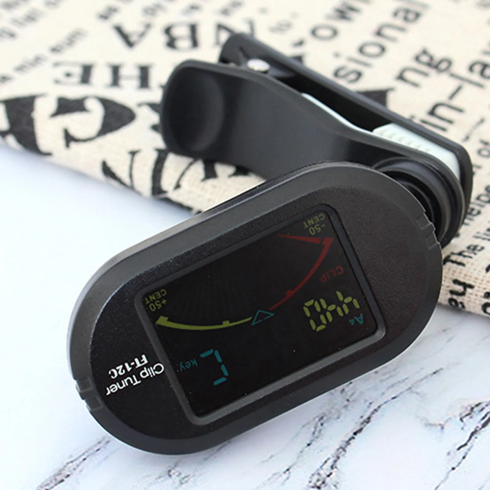 

LCD Display Guitar Tuner Clip-on Universal Multi-Instrument Tuner for Ukulele Violin Bass Guitar Precision Tuning Black
