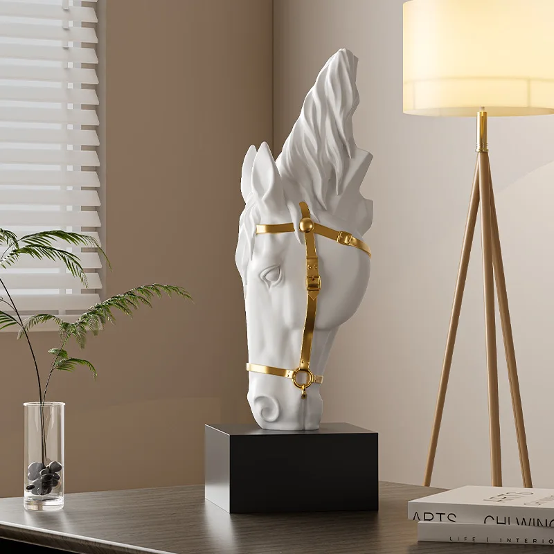 Modern Abstract Horse Head Three-dimensional Resin Sculpture Statue,Home Decoration,Office Desk Art,Equestrian Enthusiasts' Gift