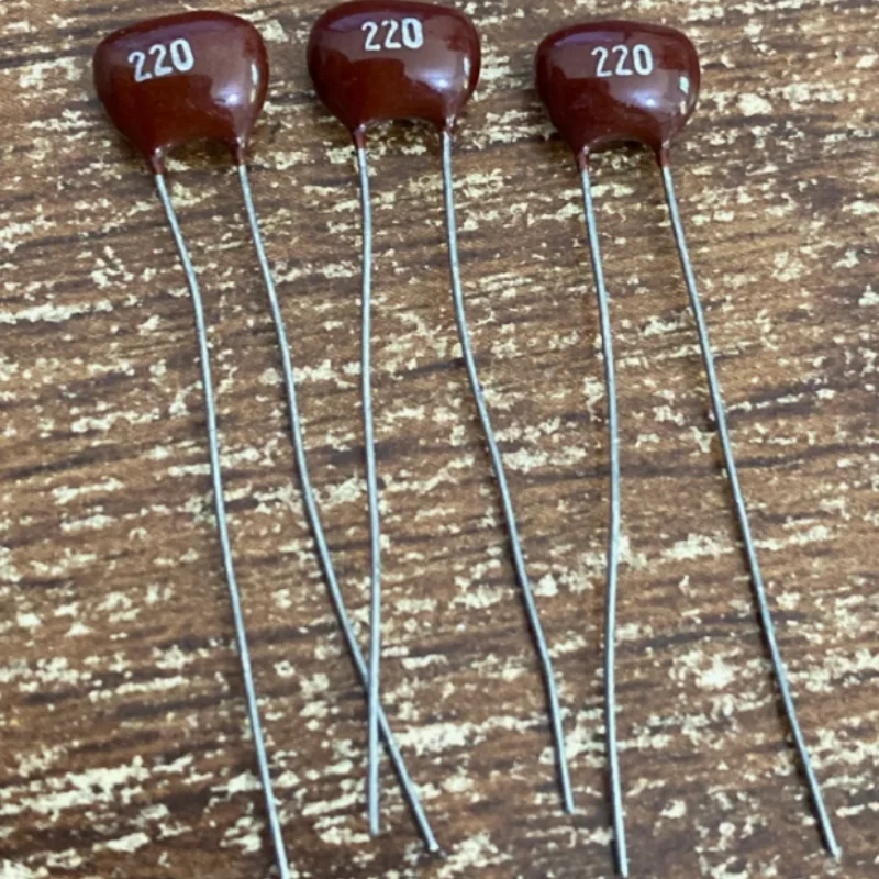 

5PCS 220PF 500V Silver mica capacitor 500V 220PF 221 P=3.5MM