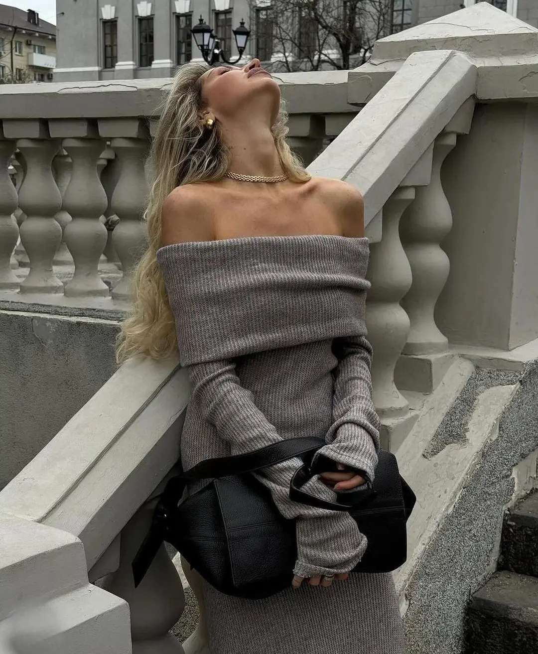 فستان سترة برقبة واحدة من Socialite لعام 2025، طراز طويل مع ملمس راقي، مجموعة حقيبة الخصر والأرداف، تنورة طويلة للنساء