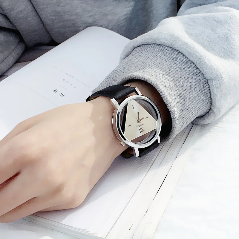 

Новинка и индивидуализм, креативные наручные часы, черные, белые кожаные часы, модные женские кварцевые часы с полым треугольником, простые