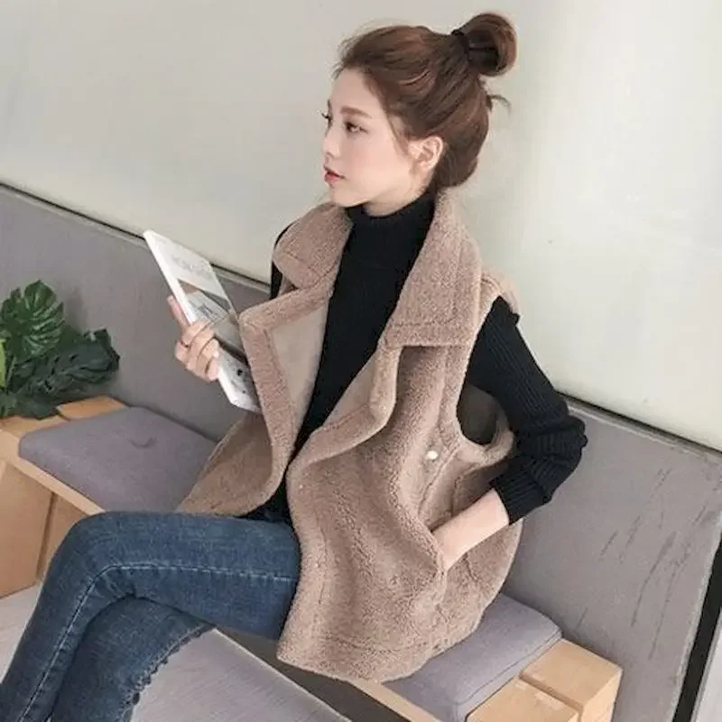 

Fashion Sleeveless Jacket Women Autumn Winter Trendy Plush Vest Coat College Style Loose Waistcoat Woman Casual Tops Y2k Clothes