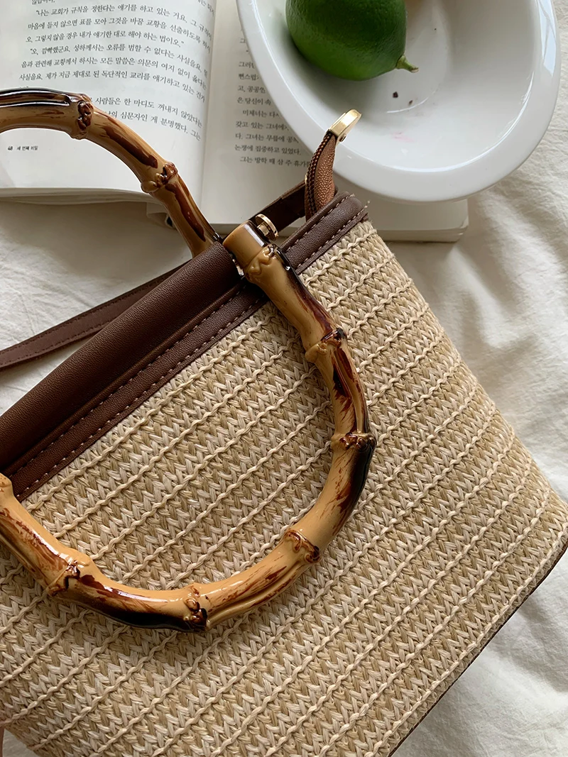 Simple Hand Knitted Women\'s Travel Handbags Fashion Wooden Handle Ladies Shoulder Bags Summer Straw Female Bucket Crossbody Bags