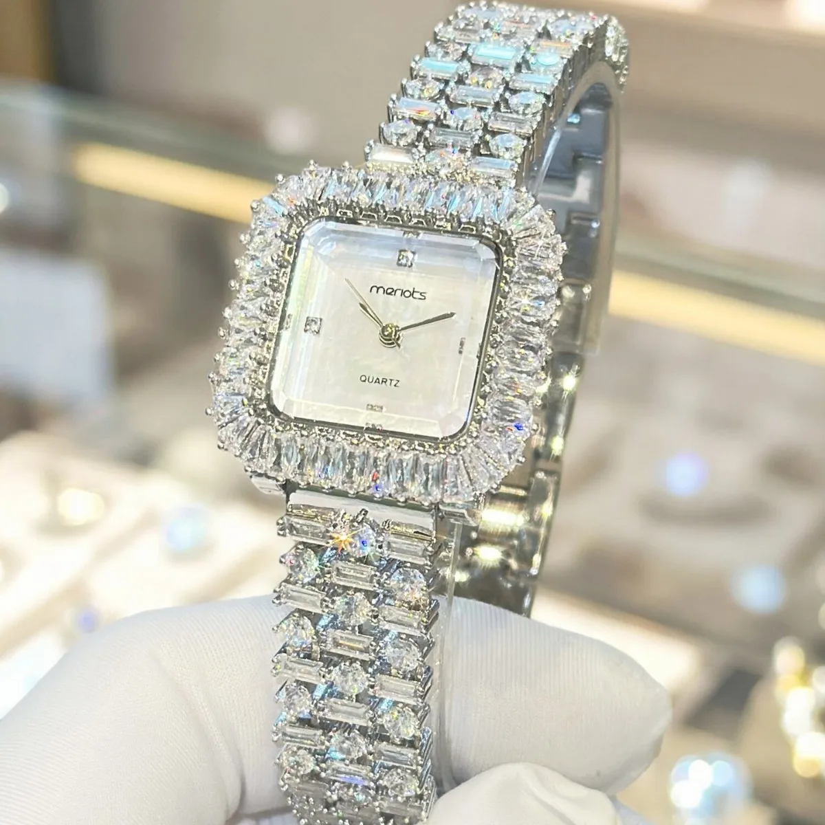 Luxury Brand Diamond Inlaid Zircon Bracelet Watch for Women's Fashion, Square Quartz Waterproof Watch for Women's Gifts
