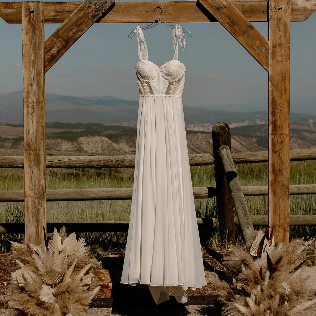 긴 퍼프 슬리브 Boho 쉬폰 우아한 신부 가운 높은 슬릿 Sweetheart 지퍼 라인 레이스 컷 아웃 맞춤형 웨딩 드레스