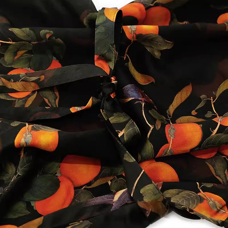 Birdtree, sukienka z jedwabiu morwowego 60 mm, 100% jedwab, damska sukienka z ciężkiego satyny z gazy Xiangyun, nadruk persymony, nowość na lato 2025 D5D517JF