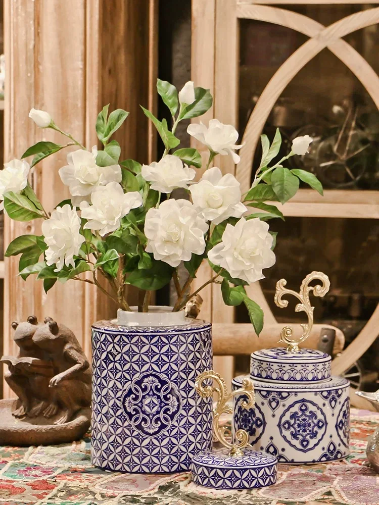 Retro Classical Blue and White Porcelain with Cover Vase Storage Jar Chinese Home Flower Arrangement Decorations Organization