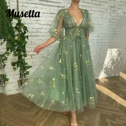 Musetta 자수 레이스 꽃 무도회 드레스, V넥 퍼프 슬리브, 페어리 그린 A 라인 이브닝 가운, 맞춤형 오픈 백 파티 가운