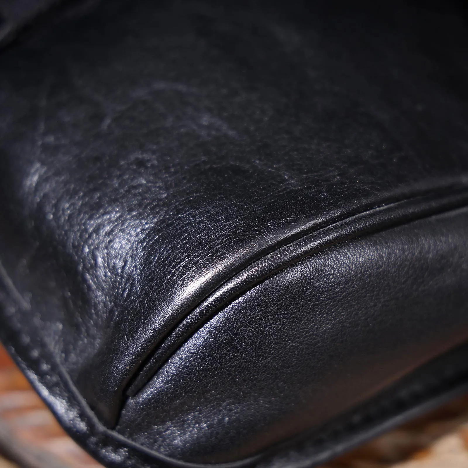 Echtes Leder Herren Casual Brusttasche Rindsleder Umhängetasche Modische Handytasche Pflanzlich Gegerbtes Gerafftes Leder – Detail 15
