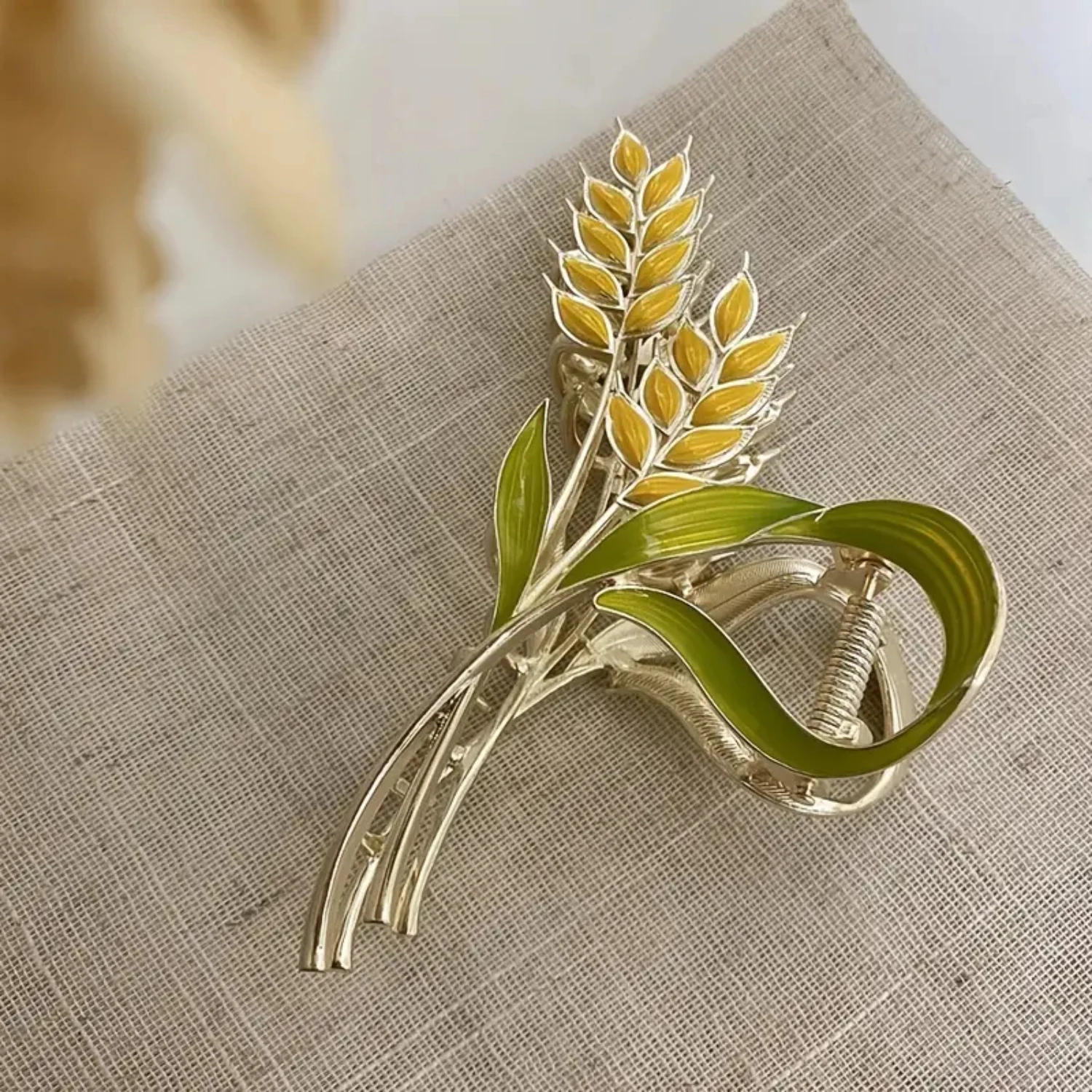 Essential Autumn Stylish Large Cute Wheat Ear Claw Clip for Fall Season - Non-Slip Grip Metal Hair Clip with Leaves Design - Str