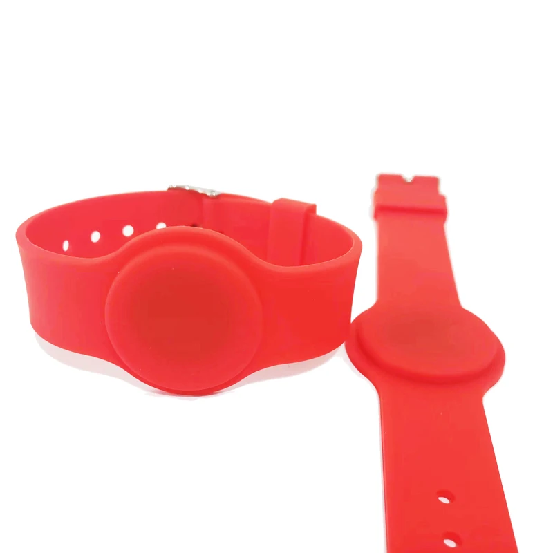 สายรัดข้อมือซิลิโคน RFID 18000-2แบบอ่าน EM4100ความถี่125กิโลเฮิรตซ์