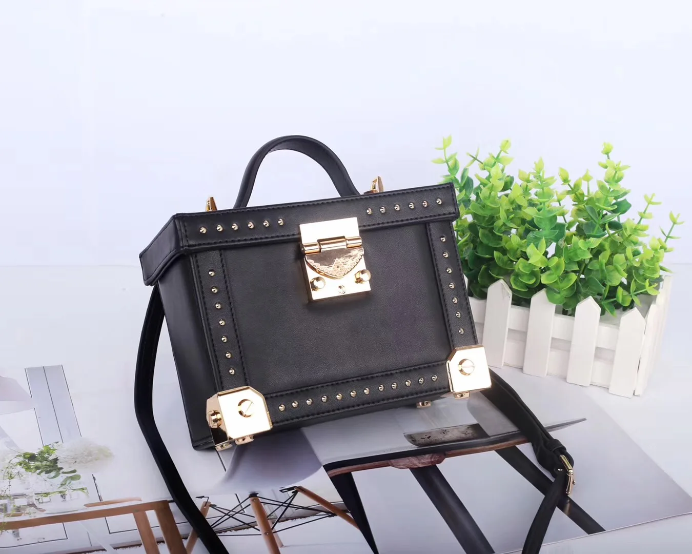 

Классическая сумка из натуральной кожи с дизайном ногтей для женщин, сумка через плечо для банкета, сумка для врача в стиле ретро