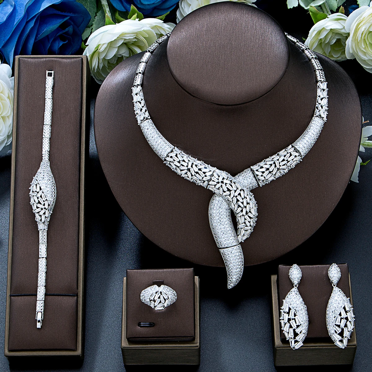 

Exquisite 4-piece Bridal Zirconia Full Set Women's Party Jewelry Set, Deluxe Dubai Nigeria Crystal Wedding Jewelry Set