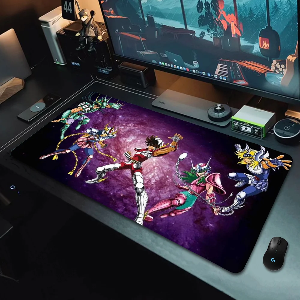 Saint Seiya Large Mouse Pad Gamer Pc Cabinet Mousepad Xxl Gaming Room Decoration Desk Mat tappetini per tastiera accessori tappeto Anime