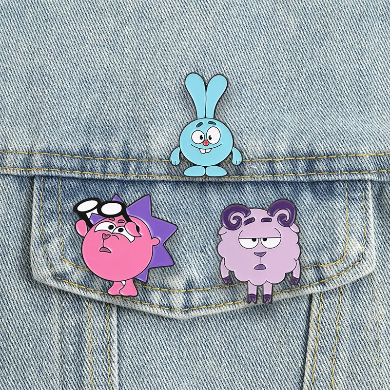 Cartoon Russische Animations-Tier-Emaille-Anstecknadeln: Süßer Rosa Igel, Lila Schaf, Blauer Hase – Broschen für Rucksack, Revers, Abzeichen, Schmuckgeschenk – Detail 9