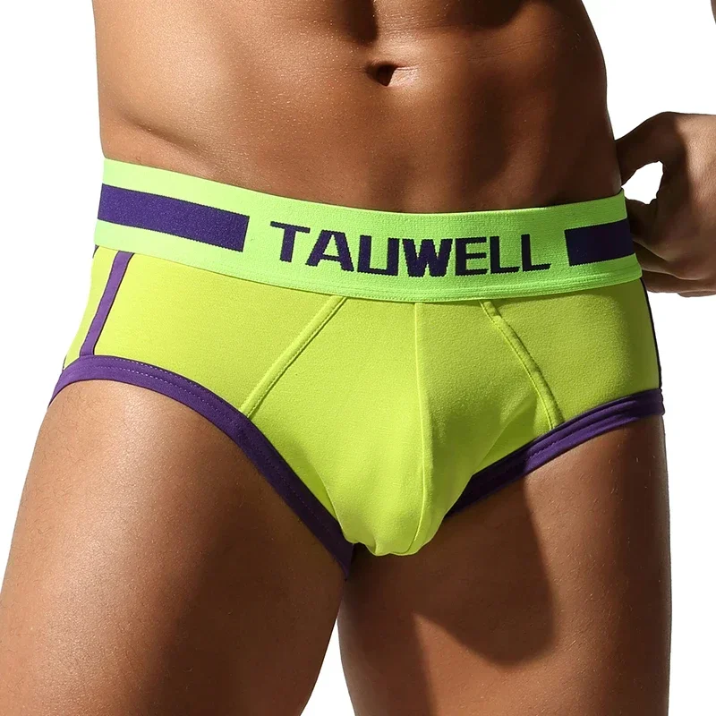 Classic Cotton Men Briefs Soft Breathable Sexy Close‑Fit Triangle Underwear For Young Men Daily Use