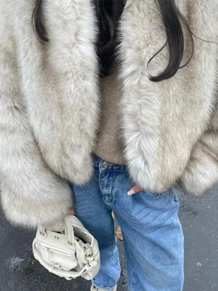 Warm Luxurious Plush Long Sleeves Womna Faux Fur Coat Fashion O Neck Loose Casual Short Coat 2025 Autumn Winter New Streetwear