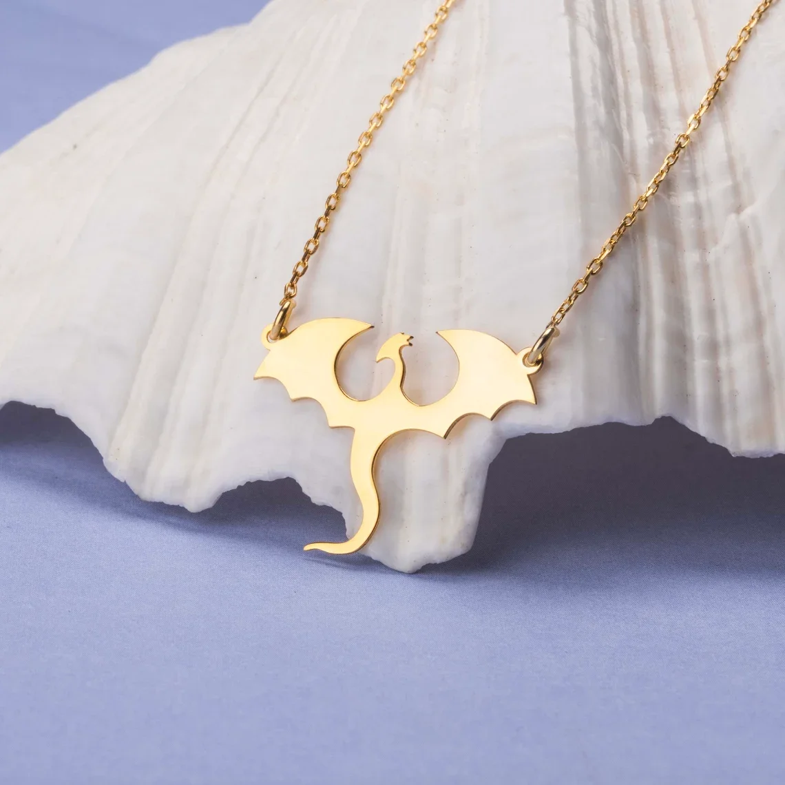 Dragon Movie Family Same Clavicle Necklace Vintage Medieval Smooth Luxurious Stainless Steel Dragon Pendant Necklace Thrones