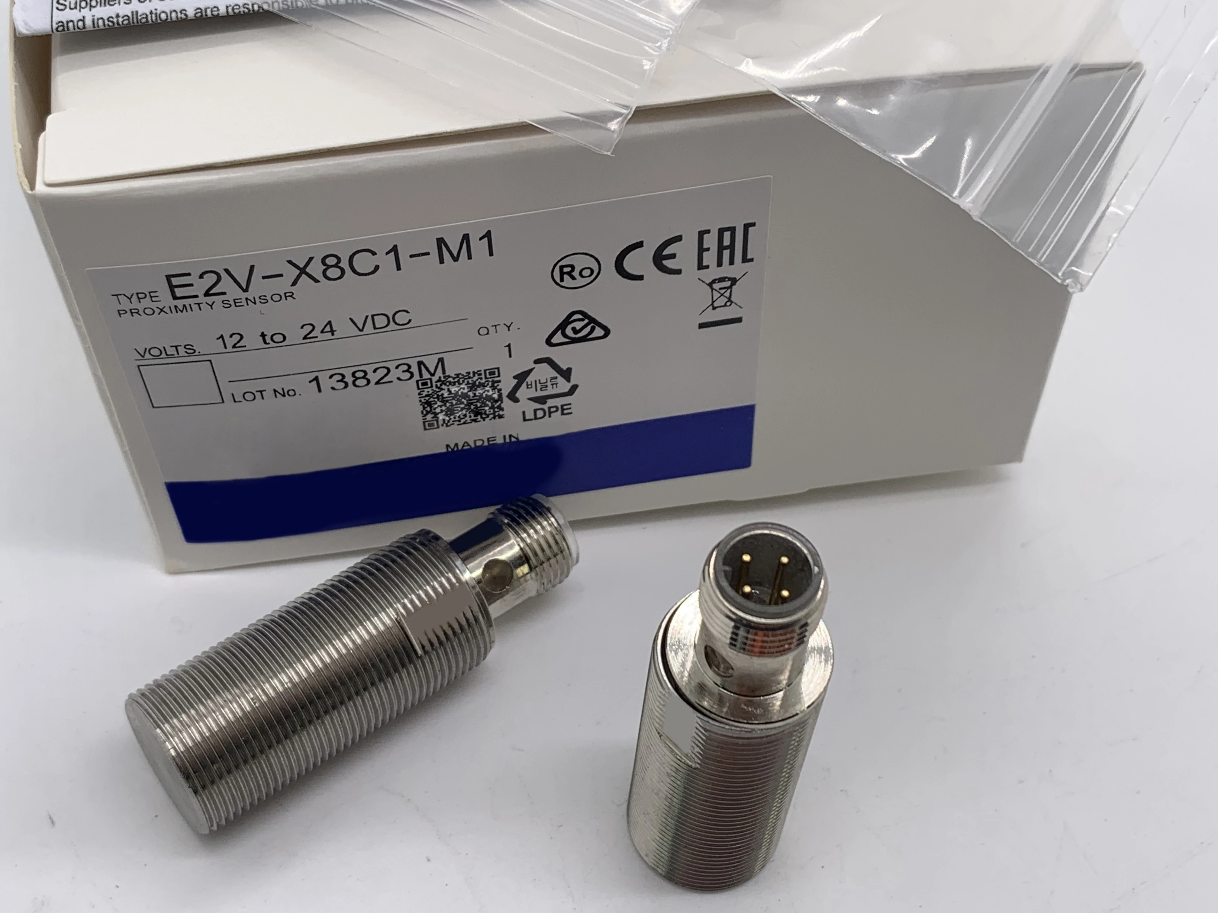 In Stock New Proximity Switch Sensor E2V-X8C1-M1 E2V-X8B1-M1TJ E2V-X8C1-M1TJ   Reliable Gold Seller One-year Warranty