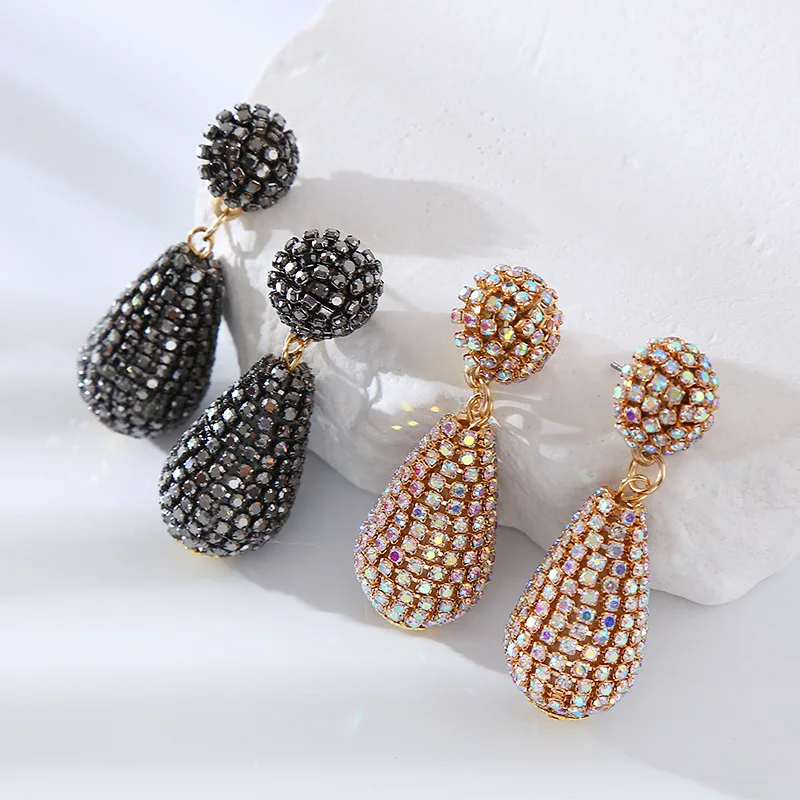 Fashion light luxury style earrings, colored diamonds, super flash water drop earrings, retro long temperament, claw diamond ear