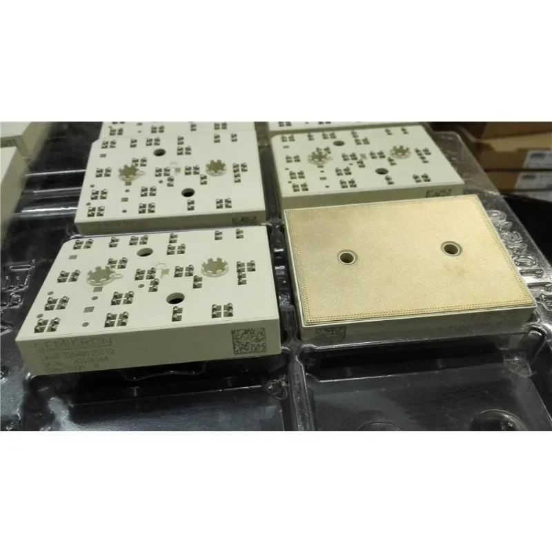 SKIIP31NAB125T12 SKIIP32NAB125T12 SKIIP31NAB12T18จัดส่งฟรีใหม่และโมดูลต้นฉบับ